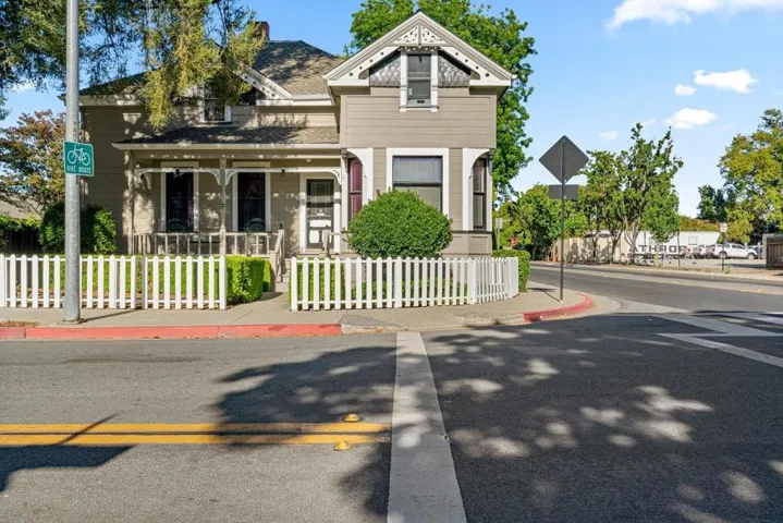 142 N Central Avenue, Campbell, California 95008