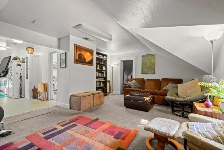 142 N Central Avenue, Campbell, California 95008