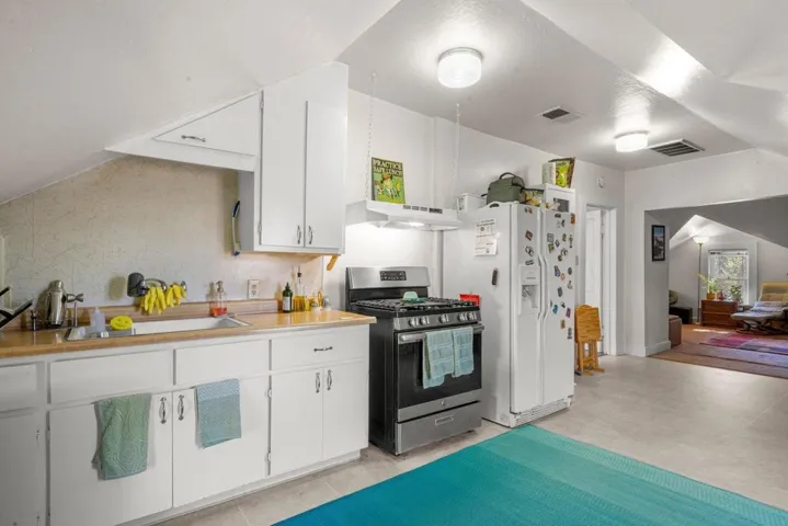 142 N Central Avenue, Campbell, California 95008