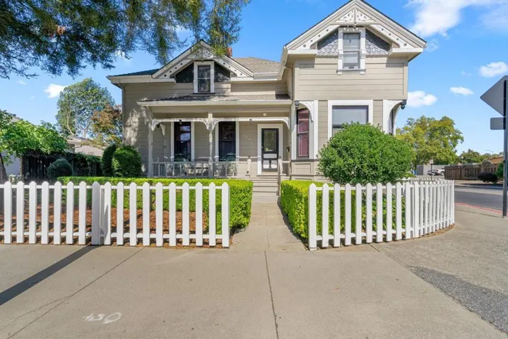 142 N Central Avenue, Campbell, California 95008