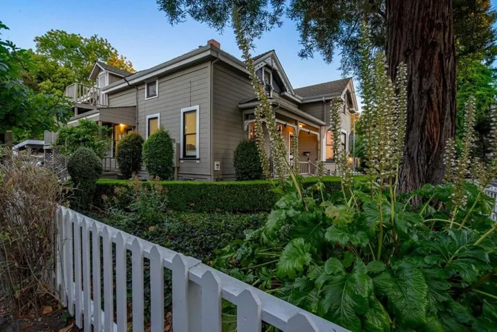 142 N Central Avenue, Campbell, California 95008 — photo 4
