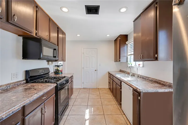 10527 Angell Street, Norwalk, California 90650