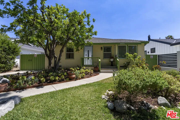 Front With Drought Tolerant Ga