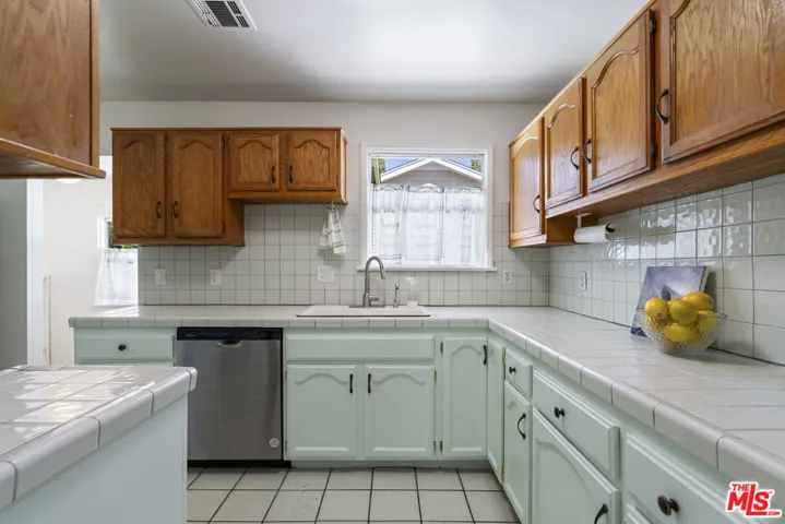 14142 Hortense Street, Los Angeles, California 91423