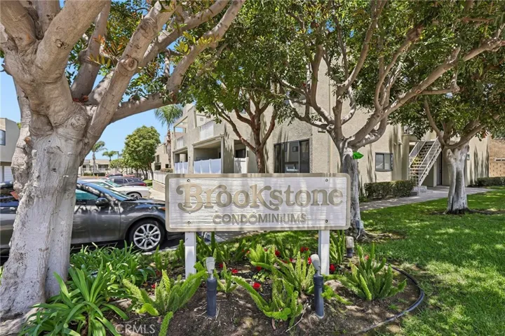 Brookstone 17722 Sergio Cir, # 102 Huntington Beach, CA 92647