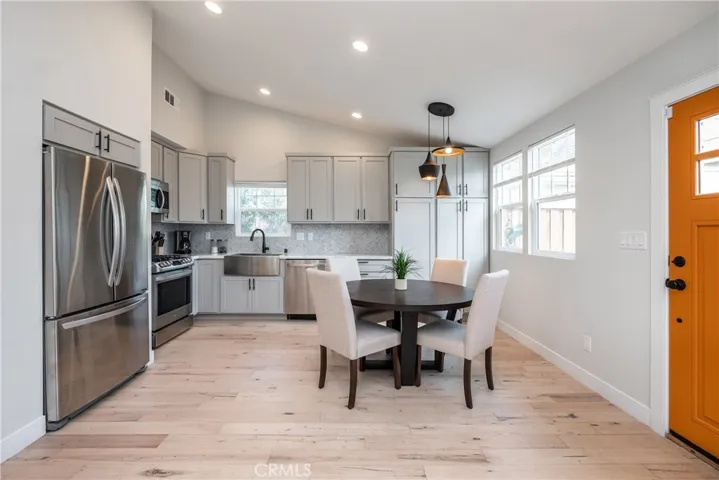 4039 Clayton Avenue, Los Angeles, California 90027