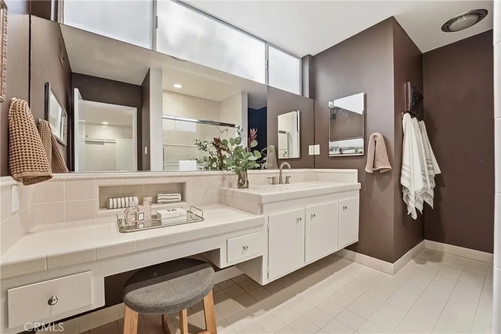 Primary full bathroom