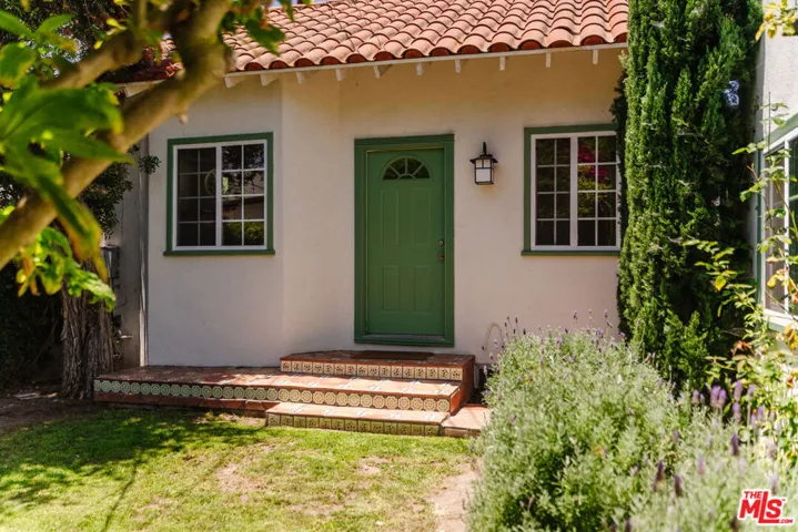 2735 Clyde Avenue, Los Angeles, California 90016