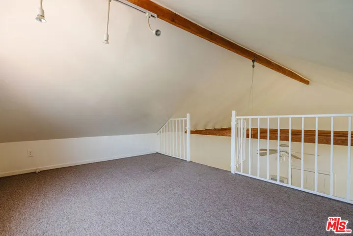 2735 Clyde Avenue, Los Angeles, California 90016