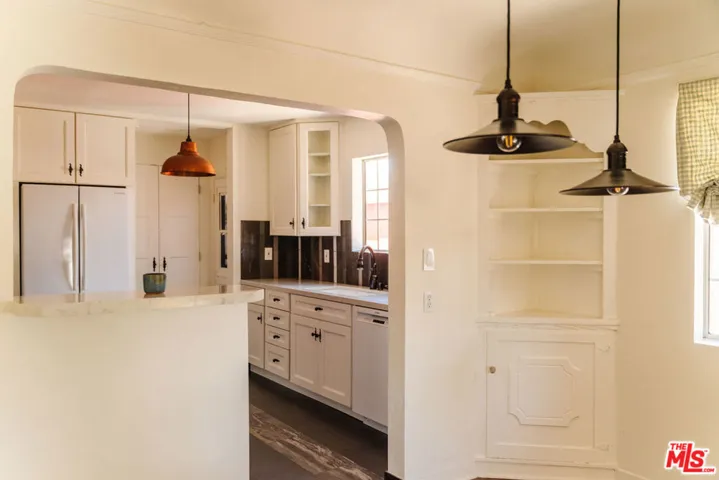 2735 Clyde Avenue, Los Angeles, California 90016