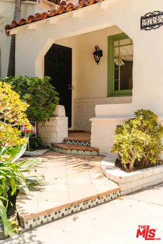 2735 Clyde Avenue, Los Angeles, California 90016