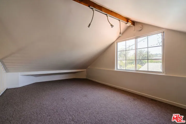 2735 Clyde Avenue, Los Angeles, California 90016