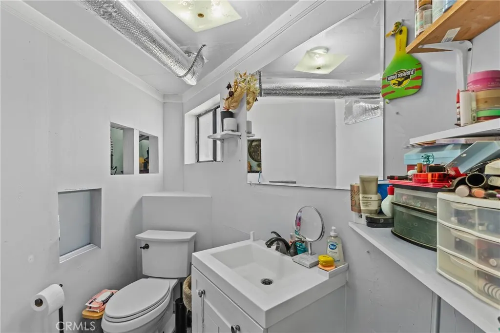 basement half bathroom