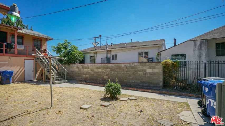 1111 W 47th Street, Los Angeles, California 90037