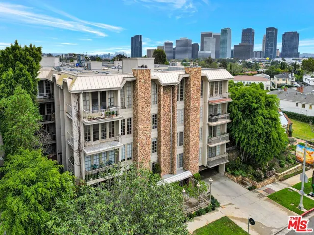 1260 S Beverly Glen Boulevard 304, Los Angeles, California 90024