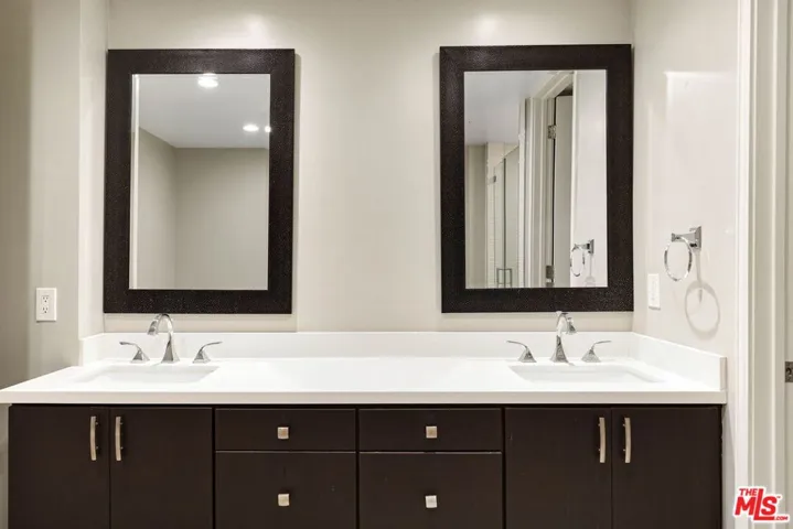 1260 S Beverly Glen Boulevard 304, Los Angeles, California 90024