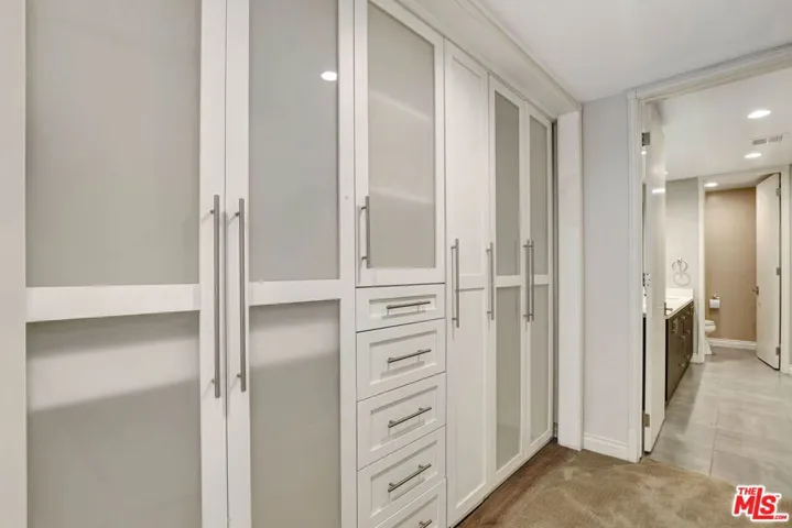 1260 S Beverly Glen Boulevard 304, Los Angeles, California 90024