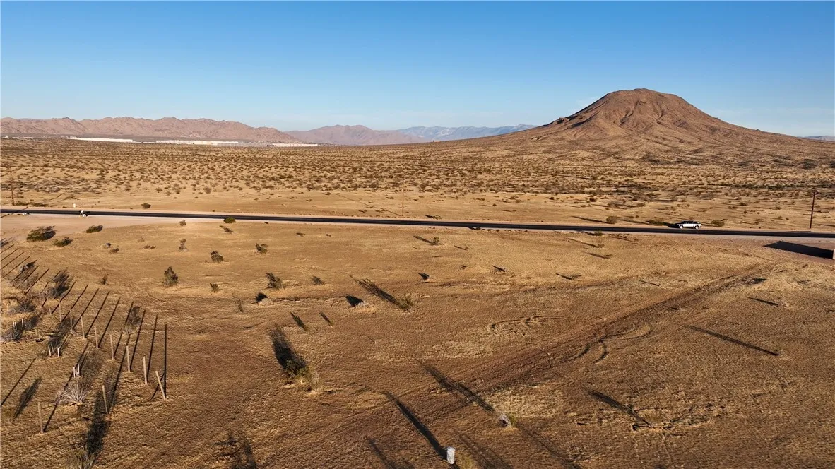 4 Stoddard Wells Road, Apple Valley, California 92307 — photo 4