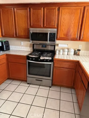 1265 S Neveen, Anaheim, California 92804