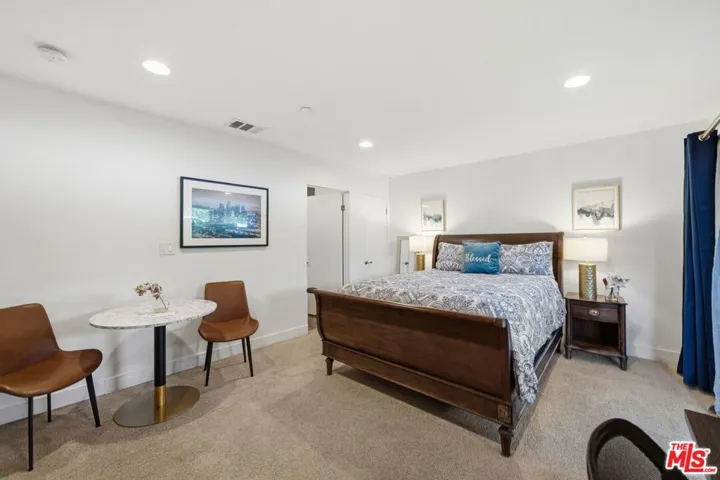 5911 Saturn Street, Los Angeles, California 90035