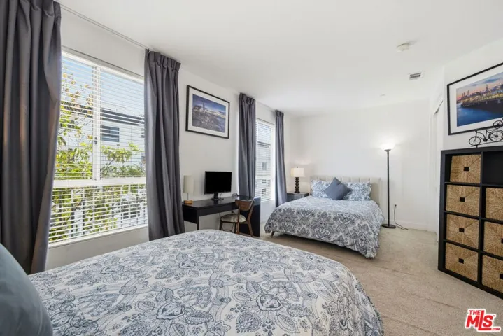 5911 Saturn Street, Los Angeles, California 90035