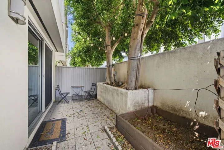 5911 Saturn Street, Los Angeles, California 90035