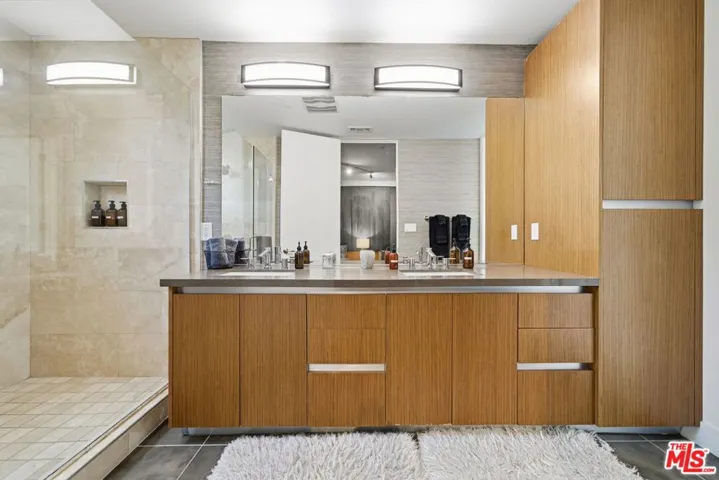 5911 Saturn Street, Los Angeles, California 90035