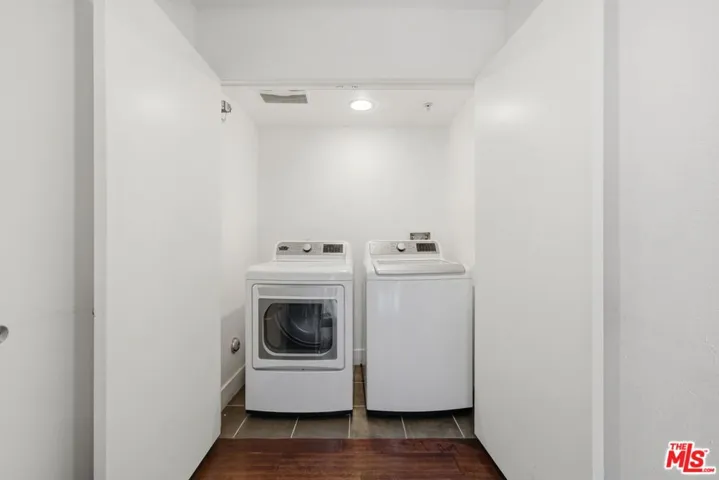 5911 Saturn Street, Los Angeles, California 90035