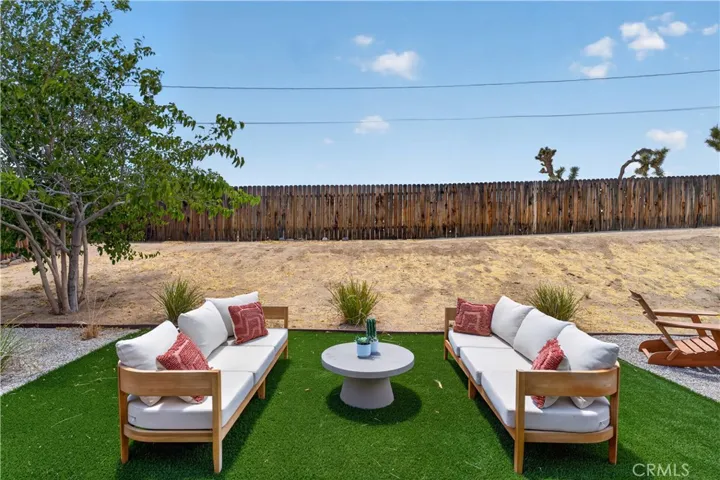 60187 Chesapeake, Joshua Tree, California 92252