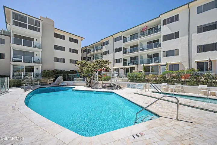 Outrigger Pool Area