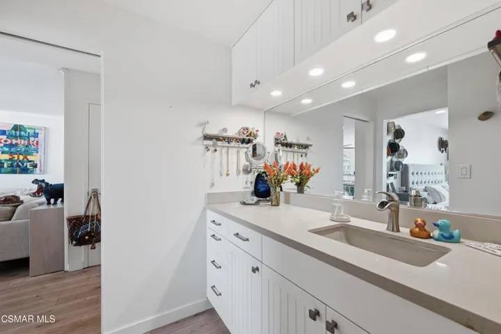 Penthouse 407 Bath 3