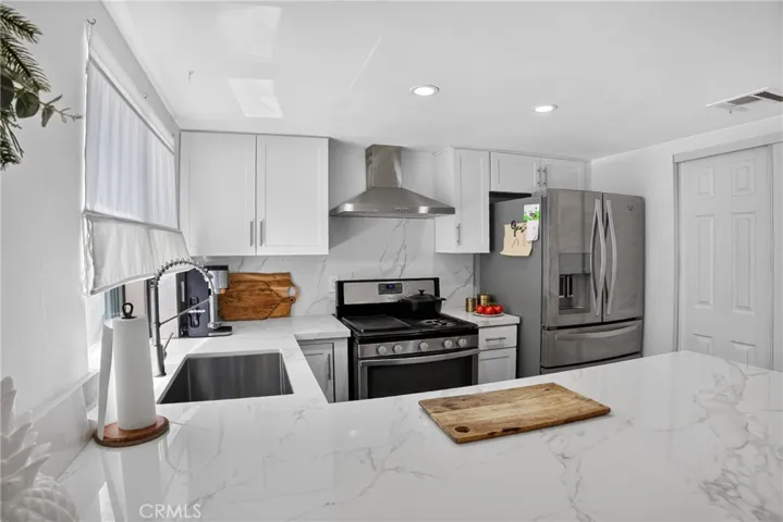 15230 Roxford St 62, Sylmar, California 91342
