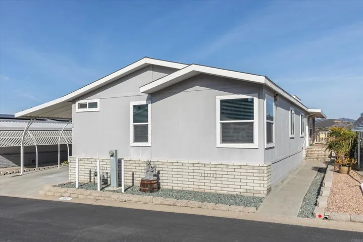 525 W El Norte Pkwy. 261, Escondido, California 92026