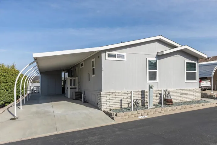 525 W El Norte Pkwy. 261, Escondido, California 92026