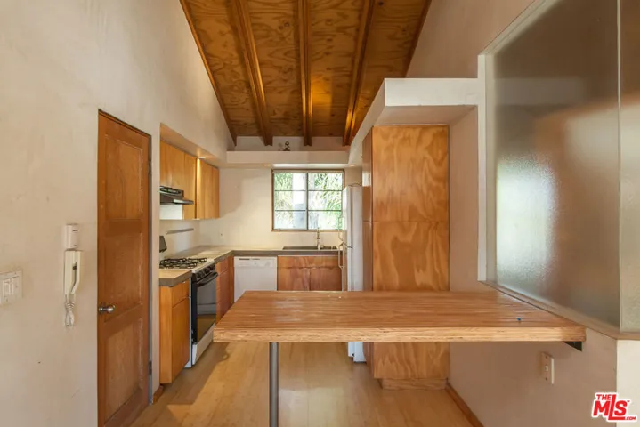 325 Indiana Avenue 4, Los Angeles, California 90291