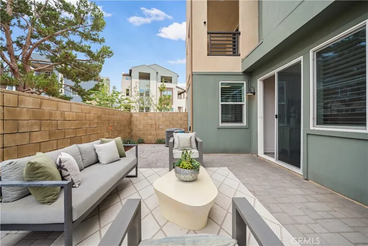 333 Baluster, Irvine, California 92618