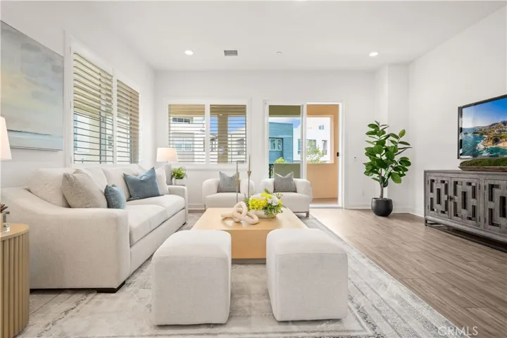 333 Baluster, Irvine, California 92618