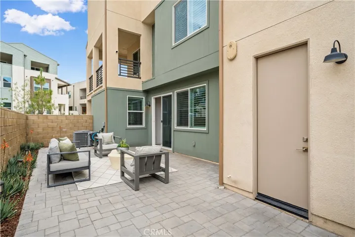 333 Baluster, Irvine, California 92618