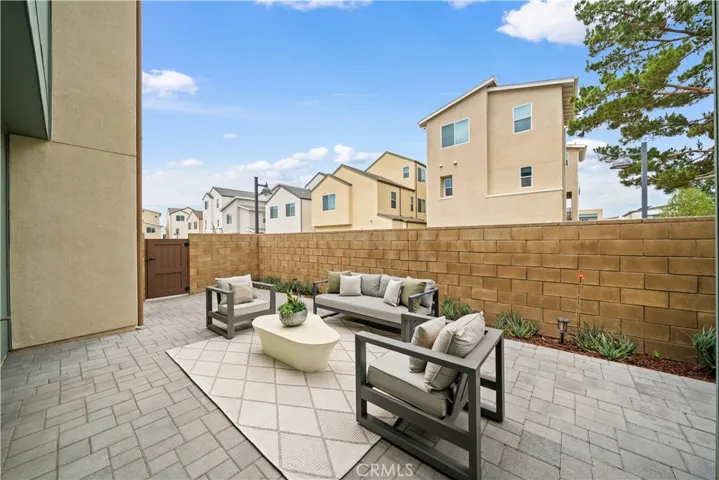 333 Baluster, Irvine, California 92618