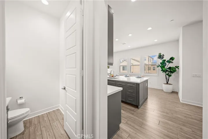 333 Baluster, Irvine, California 92618