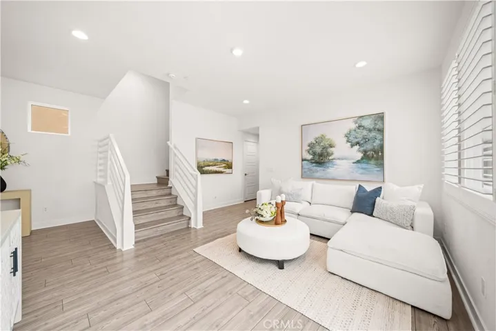 333 Baluster, Irvine, California 92618