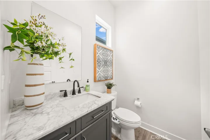 333 Baluster, Irvine, California 92618