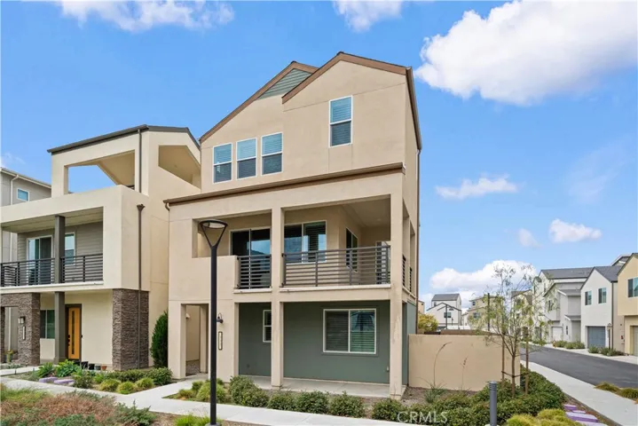 333 Baluster, Irvine, California 92618