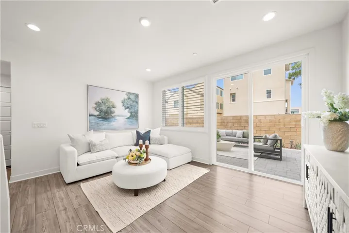 333 Baluster, Irvine, California 92618