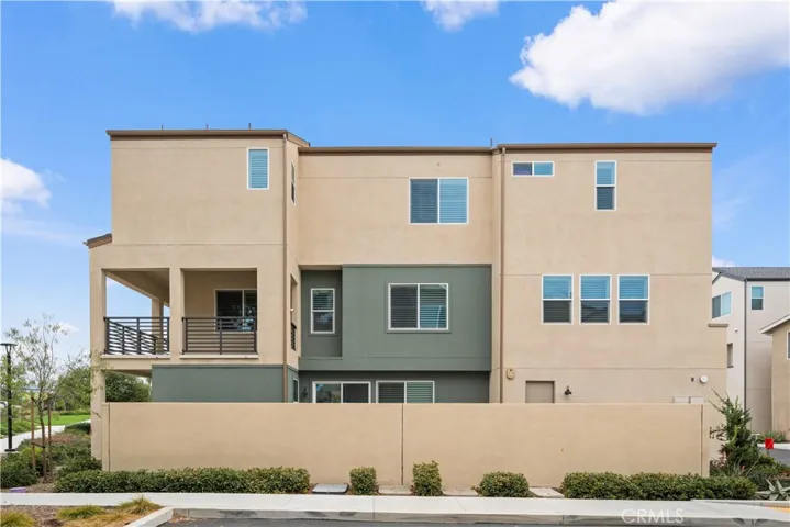 333 Baluster, Irvine, California 92618