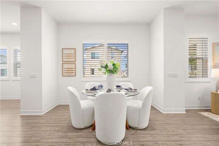 333 Baluster, Irvine, California 92618