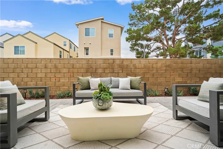 333 Baluster, Irvine, California 92618
