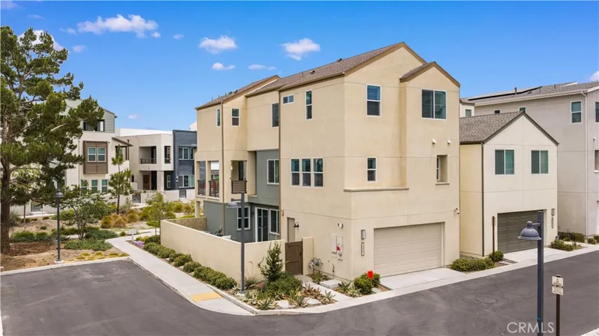 333 Baluster, Irvine, California 92618