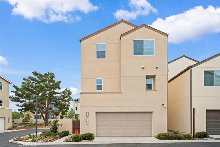 333 Baluster, Irvine, California 92618