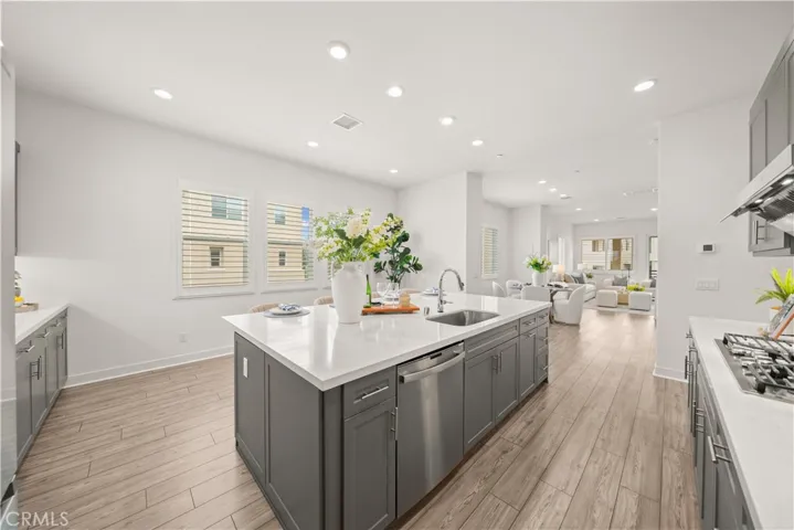 333 Baluster, Irvine, California 92618